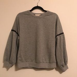 Gray Promesa lace trimmed sweatshirt, size small